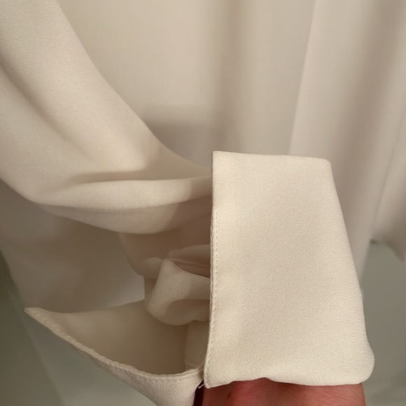 Loft EUC cream sheer long sleeve - Picture 5 of 7